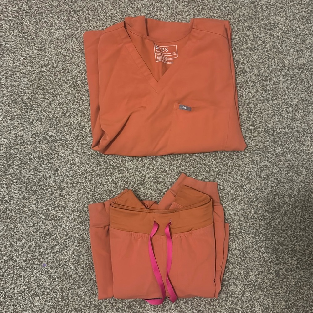 Figs scrubs set
